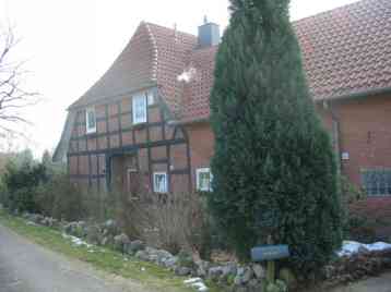 Das restaurierte Fachwerkhaus der Kulturgalerie Zur Schlucht in Binnen